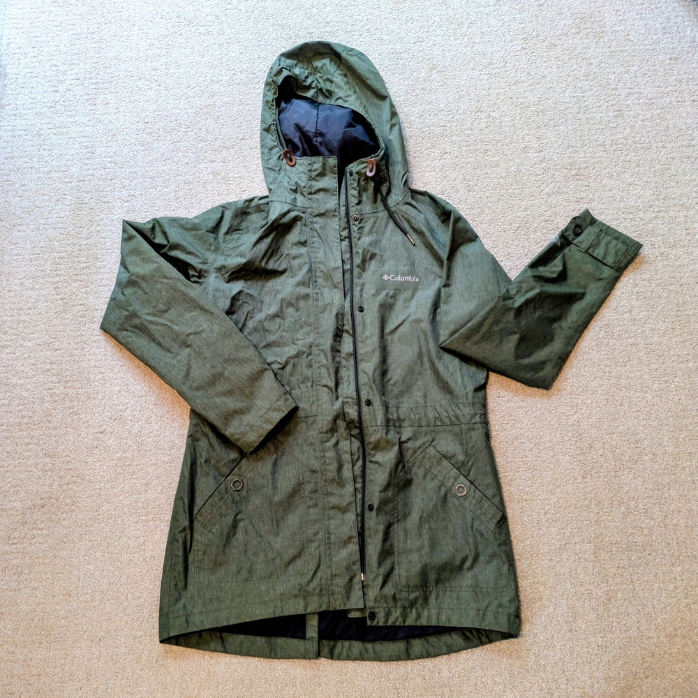 Columbia Women's Green Hooded Rain Jacket, Small